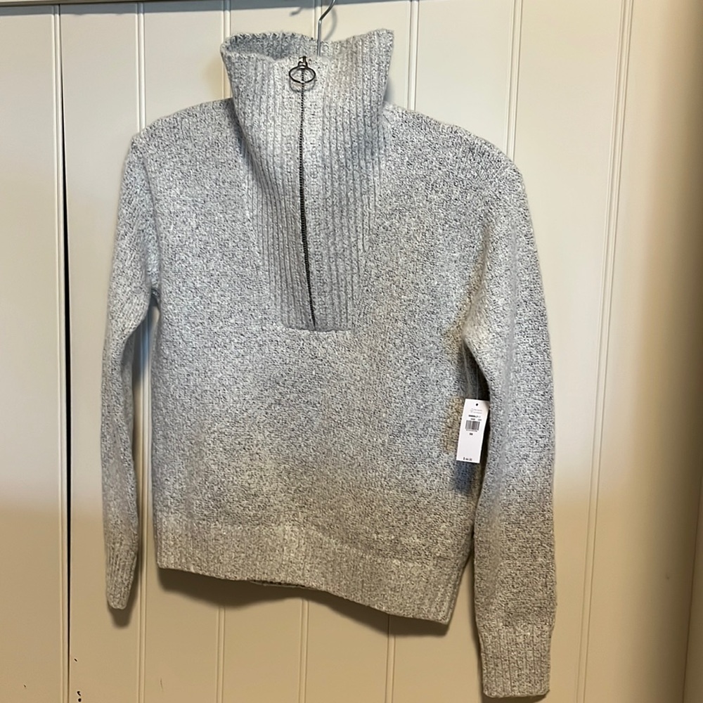 NWT Old Navy seater, size XS